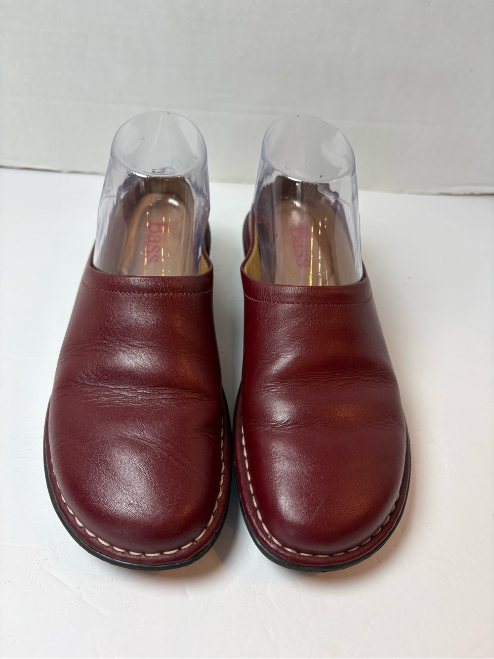 Bass Women’s Burgandy Leather Slip-on Mules Distinctive Stitching Size 7.5M